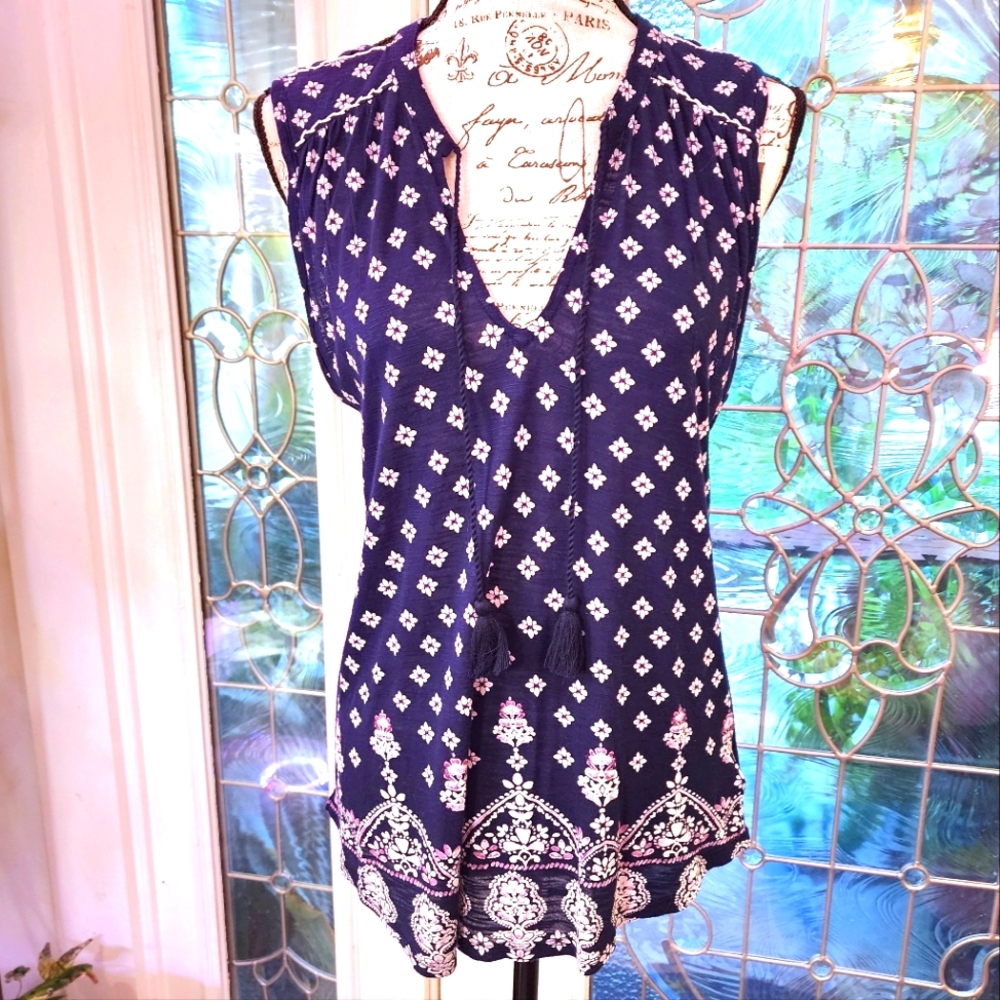 Lucky Brand M Flowy Ltwt Top Dark Navy/ White